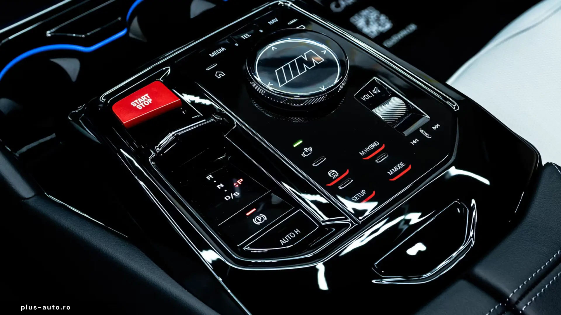 BMW M5 Carbon M Drive B&W