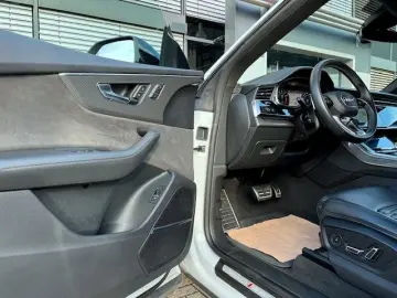 AUDI RSQ8 4.0 TFSI MATRIX HUD B&O PANO 23