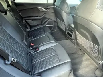 AUDI RSQ8 4.0 TFSI MATRIX HUD B&O PANO 23