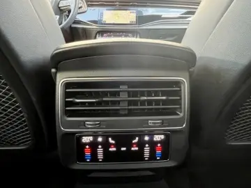 AUDI RSQ8 4.0 TFSI MATRIX HUD B&O PANO 23