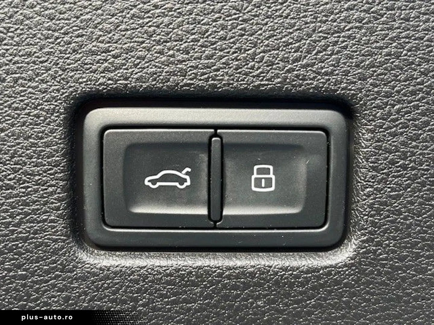 AUDI RSQ8 4.0 TFSI MATRIX HUD B&O PANO 23