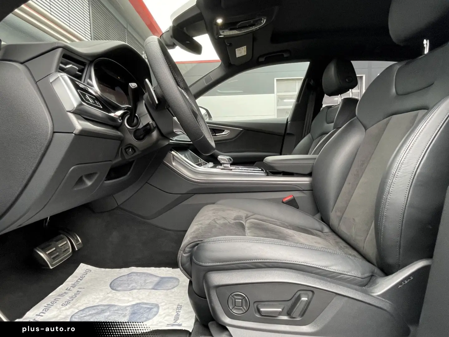 AUDI RS Q8 4.0 TFSI qu. BLACK MATRIX DYNAMIK HUD PANO