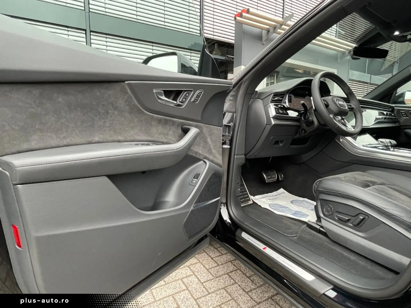 AUDI RS Q8 4.0 TFSI qu. BLACK MATRIX DYNAMIK HUD PANO