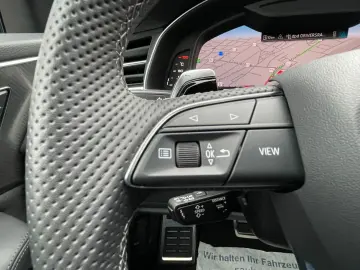 AUDI RS Q8 4.0 TFSI qu. BLACK MATRIX DYNAMIK HUD PANO