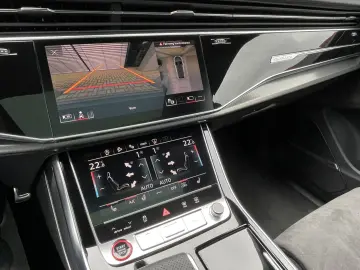 AUDI RS Q8 4.0 TFSI qu. BLACK MATRIX DYNAMIK HUD PANO