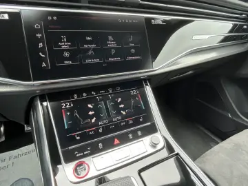 AUDI RS Q8 4.0 TFSI qu. BLACK MATRIX DYNAMIK HUD PANO