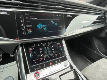 AUDI RS Q8 4.0 TFSI qu. BLACK MATRIX DYNAMIK HUD PANO