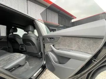 AUDI RS Q8 4.0 TFSI qu. BLACK MATRIX DYNAMIK HUD PANO
