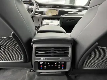 AUDI RS Q8 4.0 TFSI qu. BLACK MATRIX DYNAMIK HUD PANO
