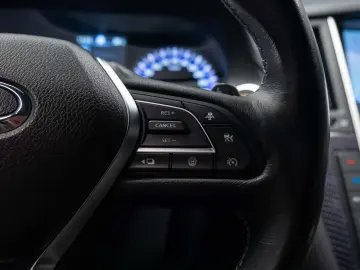 Infiniti Q60S Red Sport 3.0 T V6