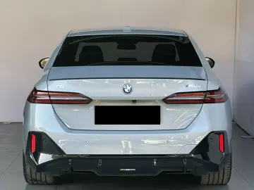 BMW i5 M60 xDrive