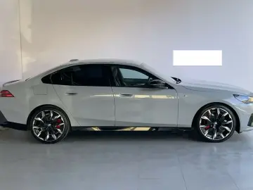BMW i5 M60 xDrive