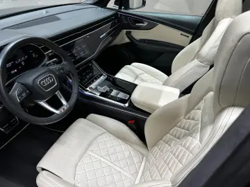 AUDI SQ7 4.0 TFSI quattro AUDI-Exclusive 1.HAND PANO
