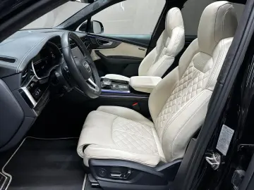 AUDI SQ7 4.0 TFSI quattro AUDI-Exclusive 1.HAND PANO