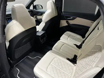 AUDI SQ7 4.0 TFSI quattro AUDI-Exclusive 1.HAND PANO