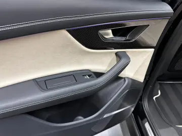 AUDI SQ7 4.0 TFSI quattro AUDI-Exclusive 1.HAND PANO