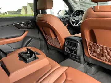 AUDI Q8 50 S Line Competition Plus  Pano AHK ACC VOLL