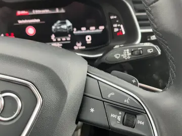 AUDI Q8 50 S Line Competition Plus  Pano AHK ACC VOLL