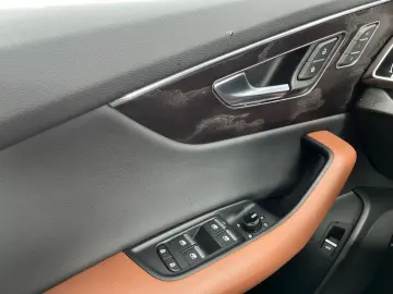 AUDI Q8 50 S Line Competition Plus  Pano AHK ACC VOLL