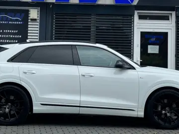 AUDI Q8 50 S Line Competition Plus  Pano AHK ACC VOLL
