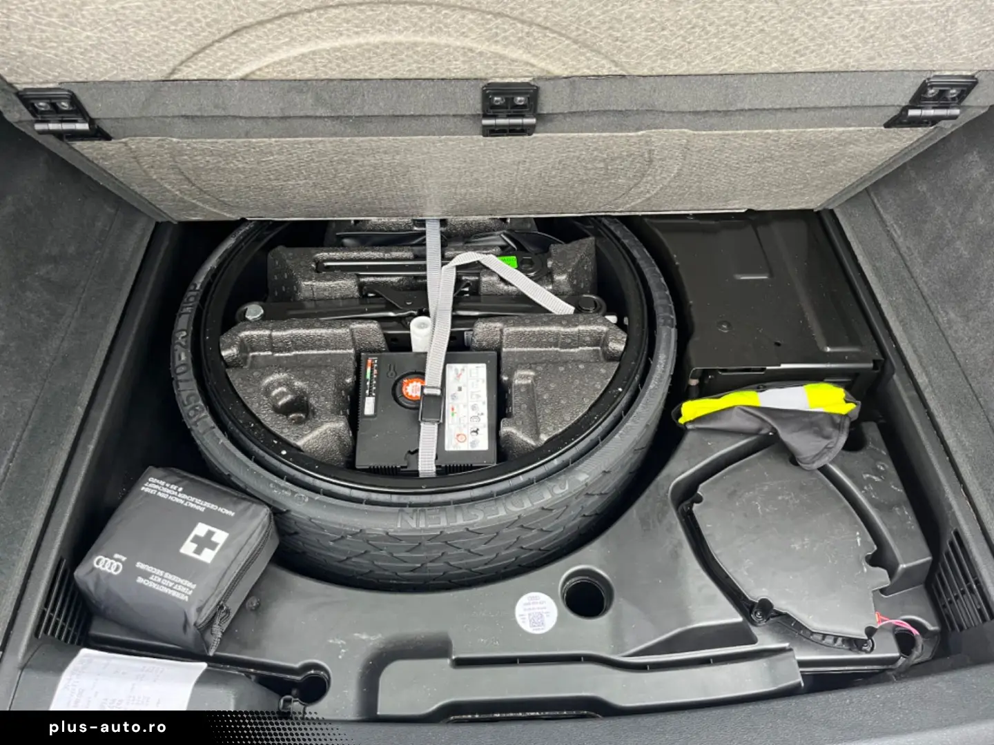 AUDI Q8 50 S Line Competition Plus  Pano AHK ACC VOLL