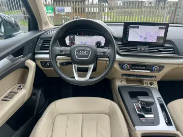 AUDI Q5 50TDI quattro PANO MATRX HUD AHK B&O KEYLESS