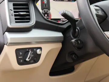 AUDI Q5 50TDI quattro PANO MATRX HUD AHK B&O KEYLESS