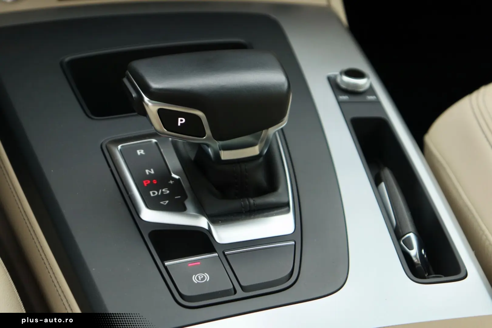 AUDI Q5 50TDI quattro PANO MATRX HUD AHK B&O KEYLESS