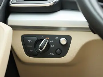 AUDI Q5 50TDI quattro PANO MATRX HUD AHK B&O KEYLESS