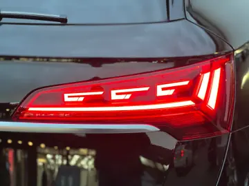 AUDI Q5 50TDI quattro PANO MATRX HUD AHK B&O KEYLESS