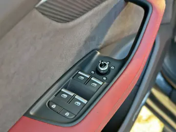 AUDI SQ7 TFSI BLACK PANO HUD 7-SITZER AHK B&O