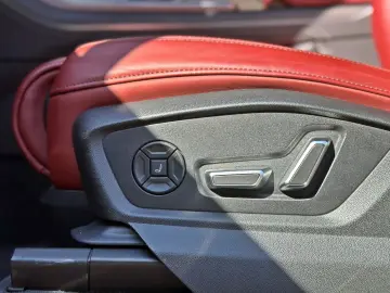 AUDI SQ7 TFSI BLACK PANO HUD 7-SITZER AHK B&O