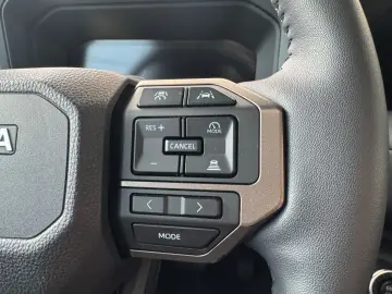 TOYOTA Land Cruiser 2.8 7 Sitz H-Up TEC JBL 360 PANORAM