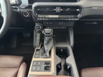 TOYOTA Land Cruiser 2.8 7 Sitz H-Up TEC JBL 360 PANORAM