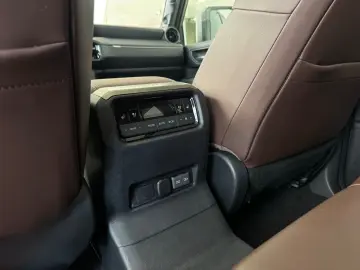 TOYOTA Land Cruiser 2.8 7 Sitz H-Up TEC JBL 360 PANORAM