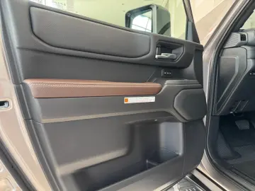 TOYOTA Land Cruiser 2.8 7 Sitz H-Up TEC JBL 360 PANORAM
