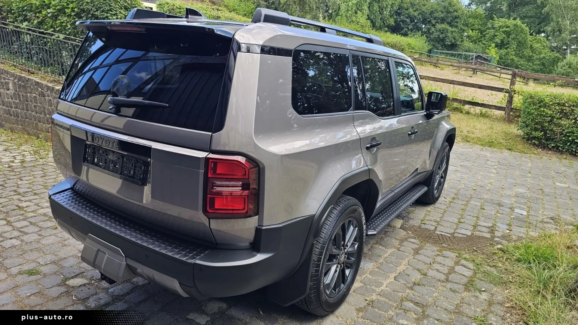 TOYOTA Land Cruiser 2.8 7 Sitz H-Up TEC JBL 360 PANORAM