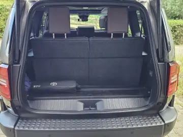 TOYOTA Land Cruiser 2.8 7 Sitz H-Up TEC JBL 360 PANORAM