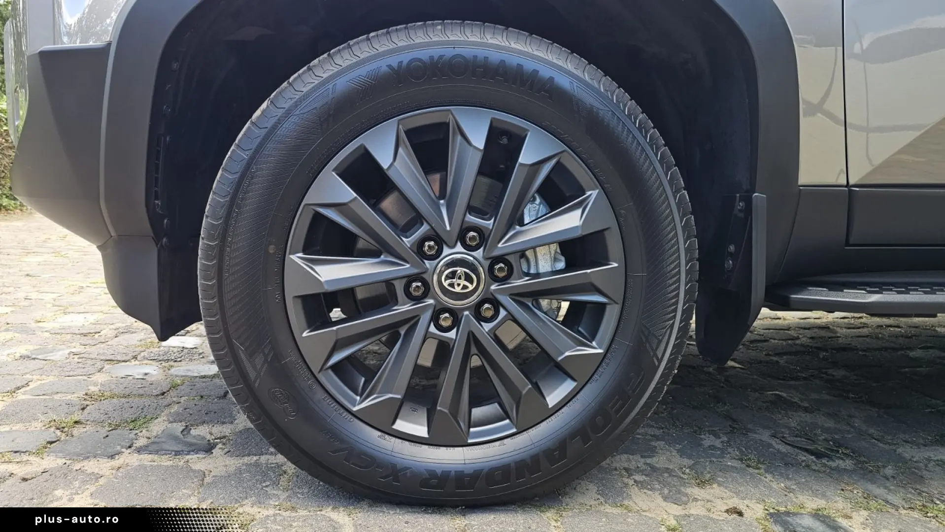 TOYOTA Land Cruiser 2.8 7 Sitz H-Up TEC JBL 360 PANORAM