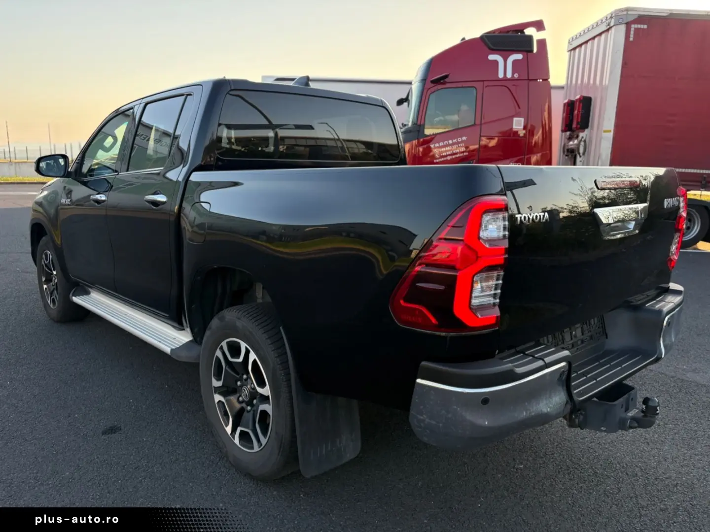 TOYOTA Hilux Double Cab Executive 4x4 AHK KAMERA NAVI