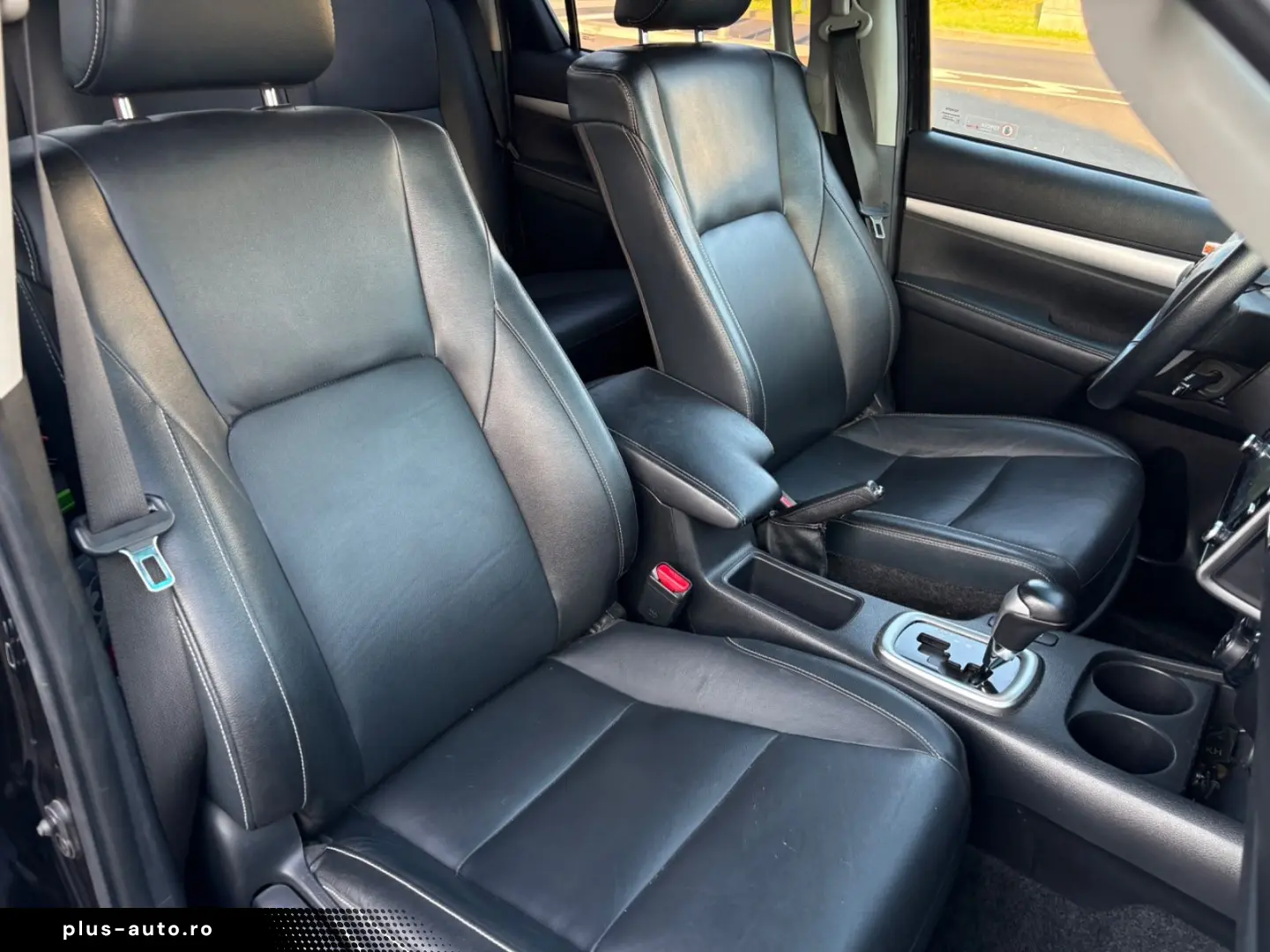 TOYOTA Hilux Double Cab Executive 4x4 AHK KAMERA NAVI