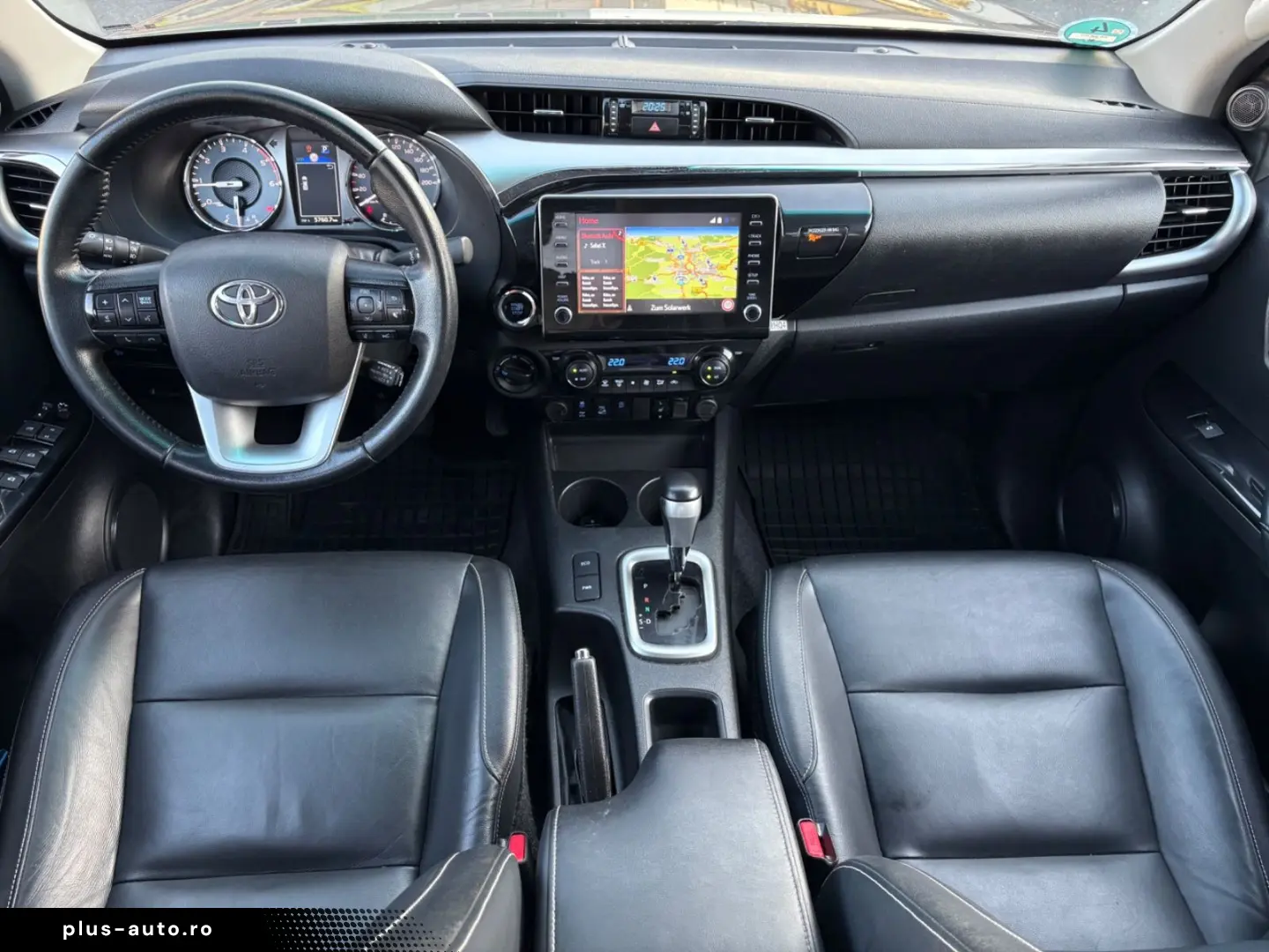 TOYOTA Hilux Double Cab Executive 4x4 AHK KAMERA NAVI