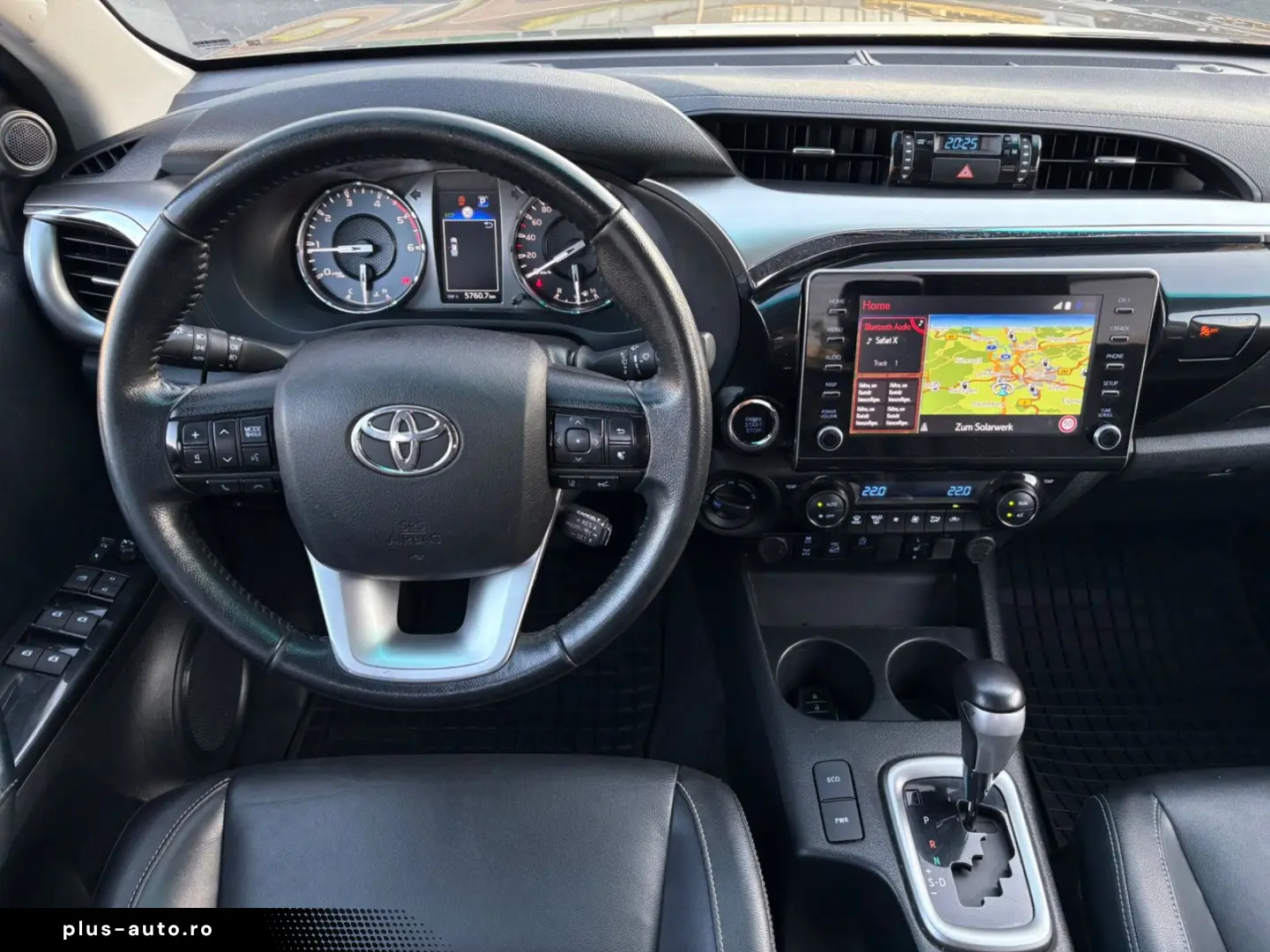 TOYOTA Hilux Double Cab Executive 4x4 AHK KAMERA NAVI