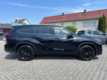 TOYOTA Highlander Hybrid Luxury AWD ( 7 Sitzplätze )