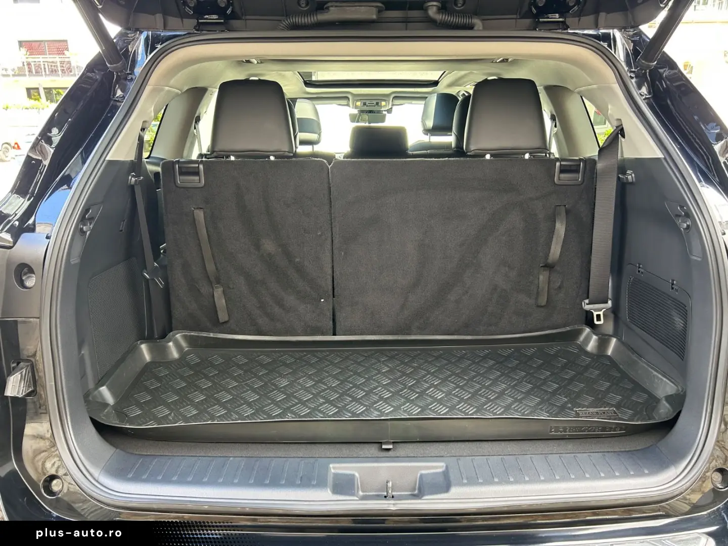 TOYOTA Highlander Hybrid Luxury AWD ( 7 Sitzplätze )