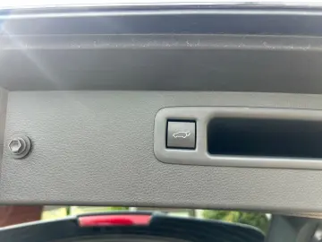 TOYOTA Highlander Hybrid Luxury AWD ( 7 Sitzplätze )