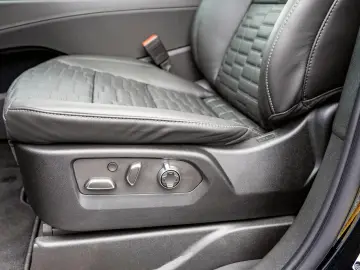 CADILLAC Escalade 6 2l Sport Platinum ESV Nachtsicht LPG