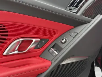 Audi R8 Spyder 5.2 FSI quat perfm. 1. Hd MwSt 3x Carbo