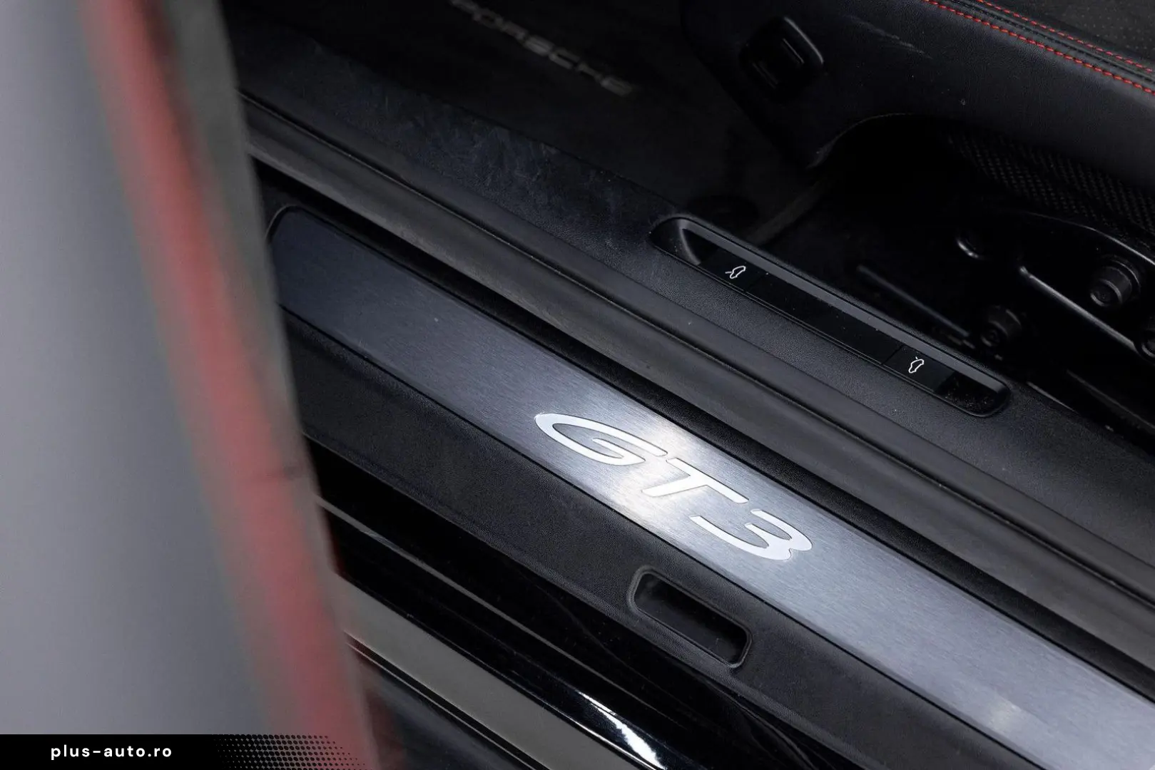 PORSCHE 992 992 GT3 LIFT   PDLS   CARBON SEATS   CLUBSPO