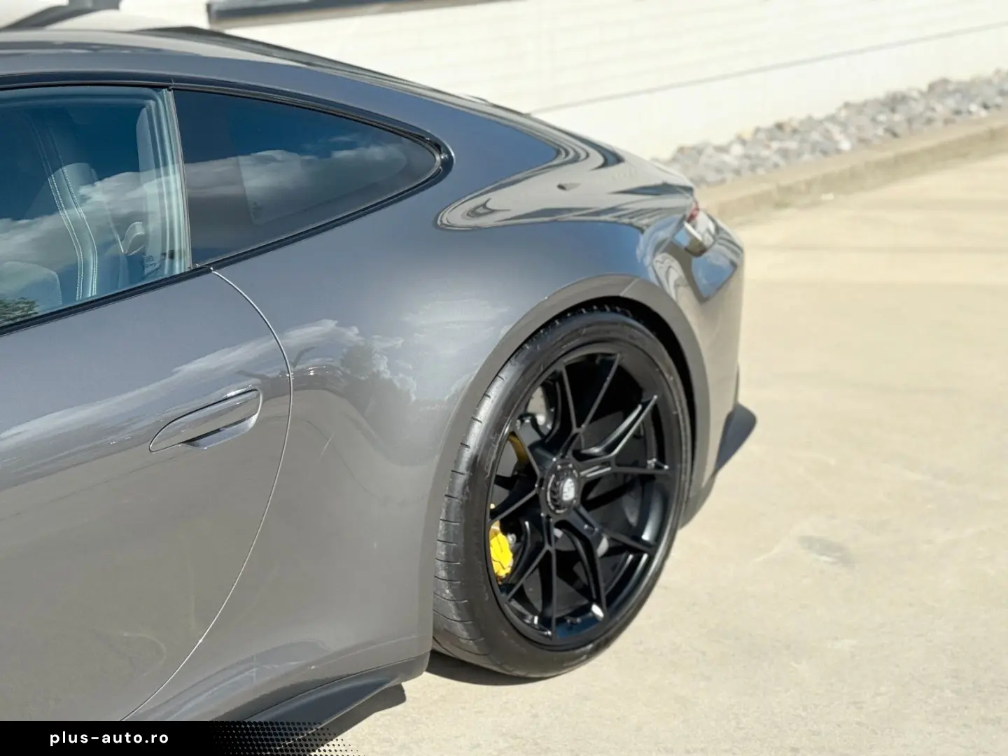 PORSCHE 992 GT3  Touring   6-Speed MANUAL !!